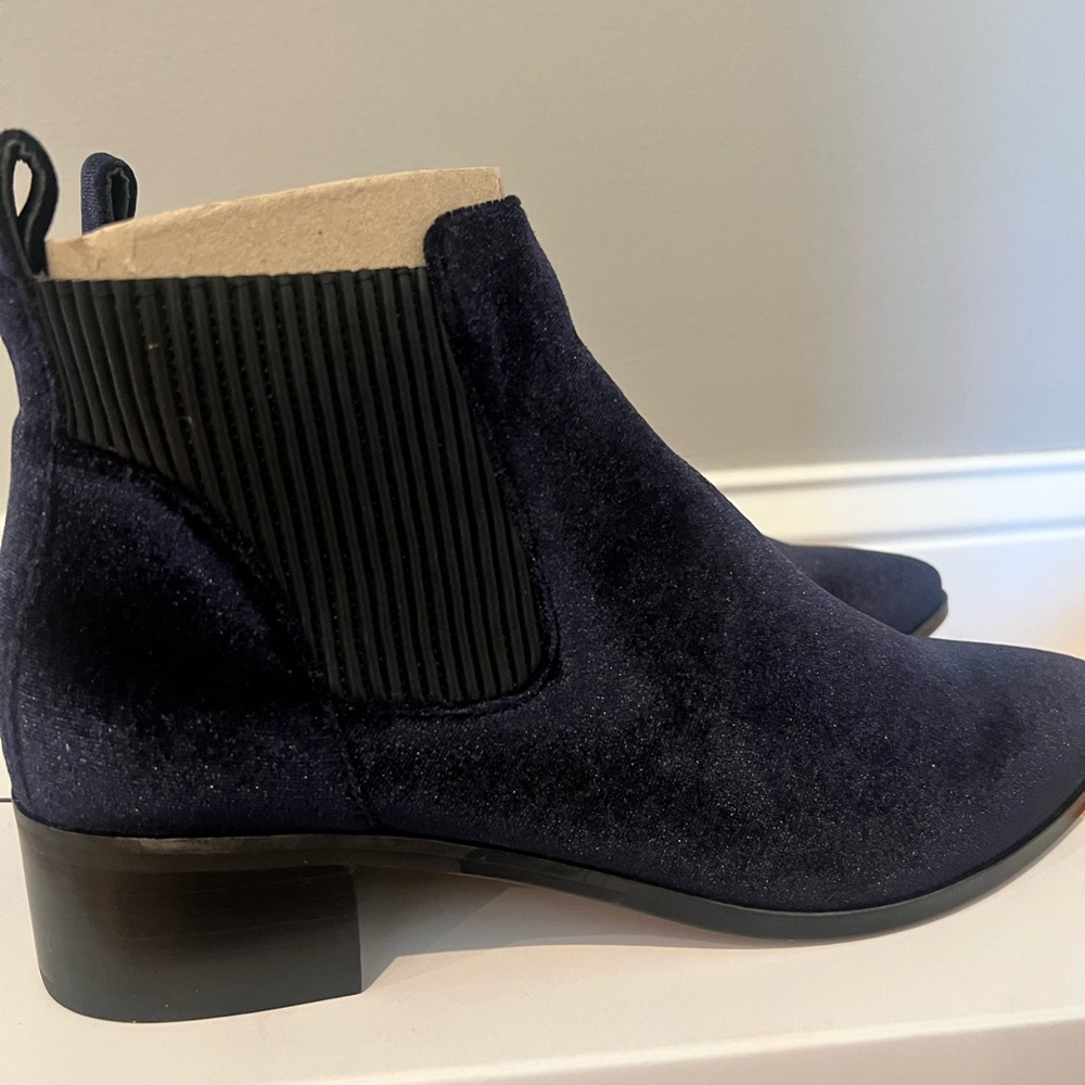 Women's Navy Velvet Chelsea Boot-Never Worn New In Box -Size 9.5